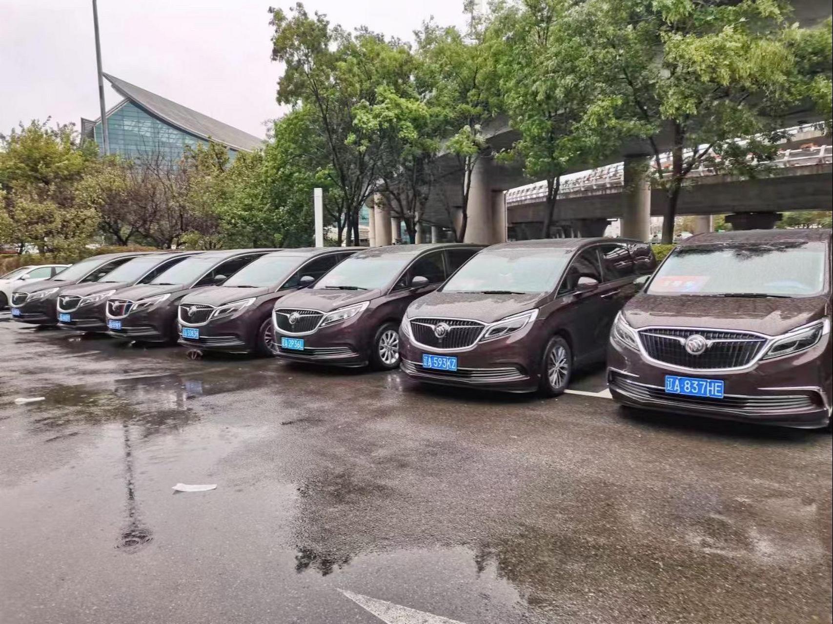沈陽(yáng)商務(wù)車包車旅游、機(jī)場(chǎng)接送及汽車租賃帶司機(jī)服務(wù)全攻略